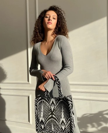 Шелковый тоут Moyen (M) MAXIMUM NAVITAS! (Полный вперед!) MAXIMUM.NAVITAS/M